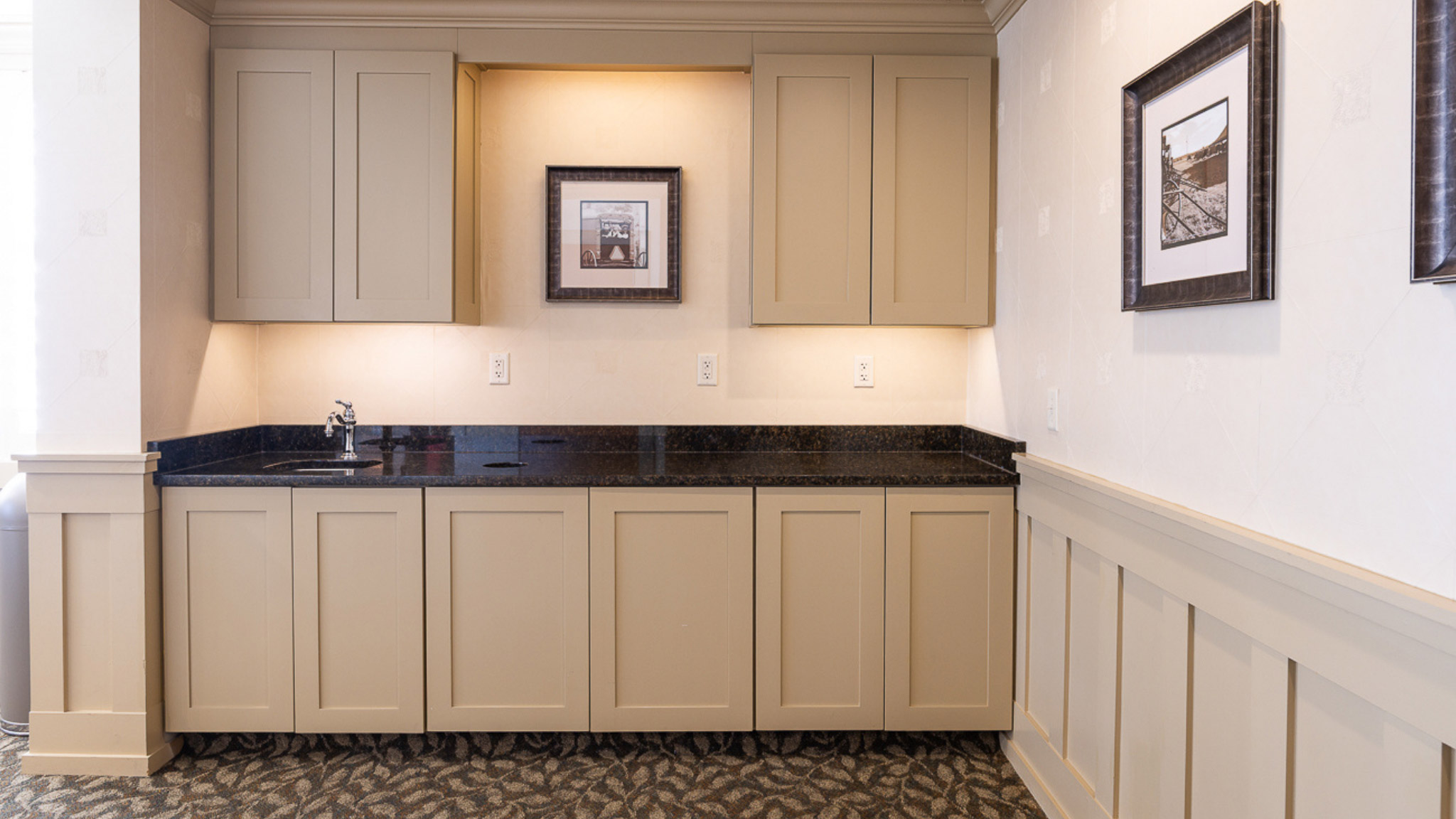 Small Meeting Room at AmishView Inn & Suites - Lancaster County PA.