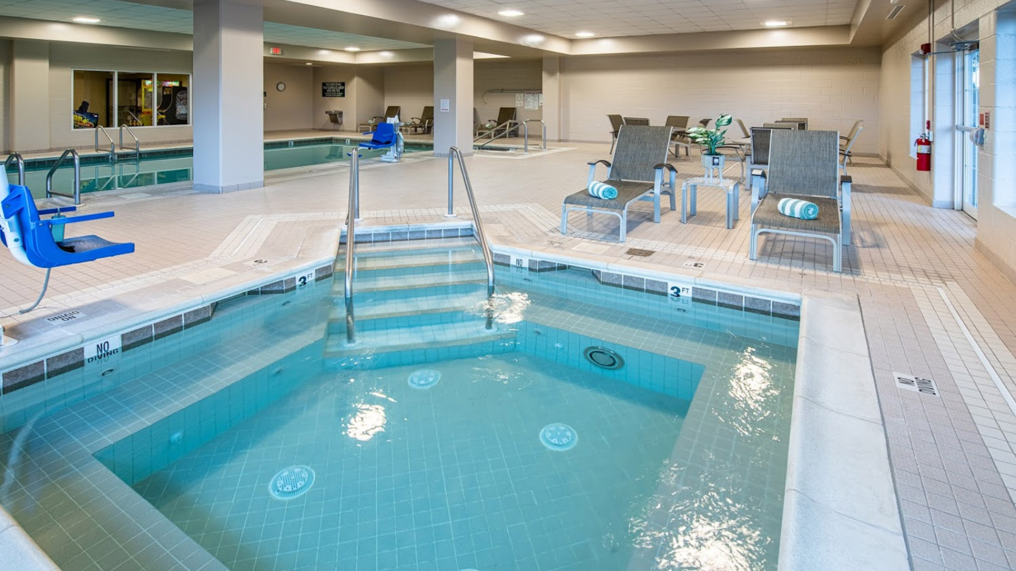 Whirlpool at AmishView Inn & Suites at Plain & Fancy Farm in Lancaster County